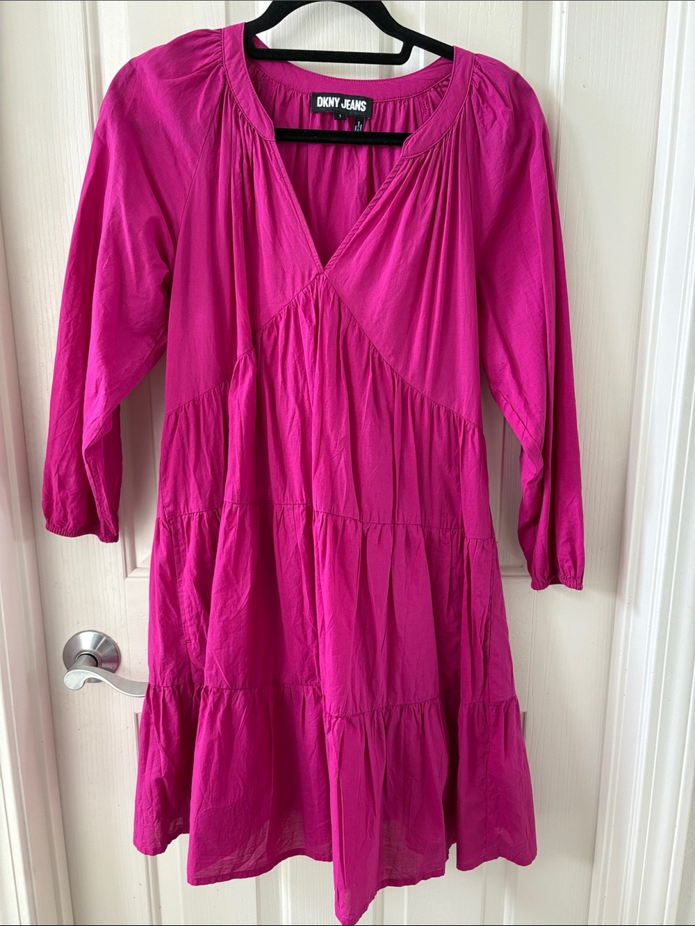 DKNY raglan sleeve tiered dress with pockets and lined